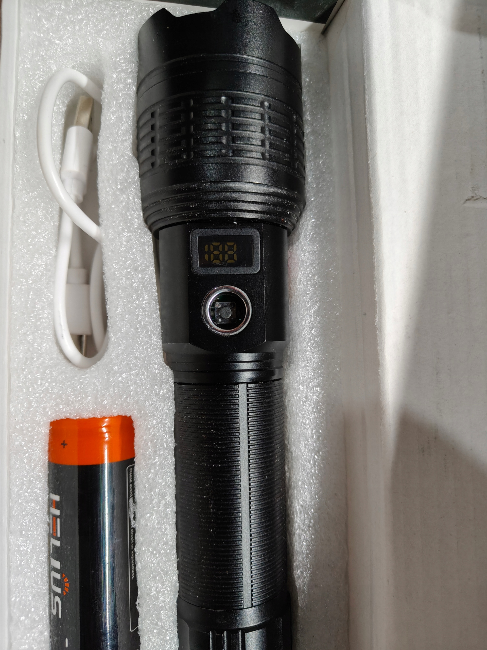 ASORT niezwykle jasna latarka LED Taktyczna Lumen Czarna IPX67 - obrazek 8